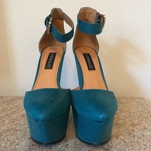 Sophia & Lee teal wedges size 5.5